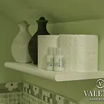 Lamante In Apartment
